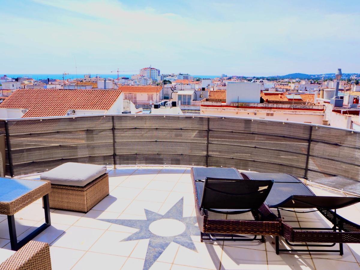 Privat Hotel Liberty 시체스 외부 사진