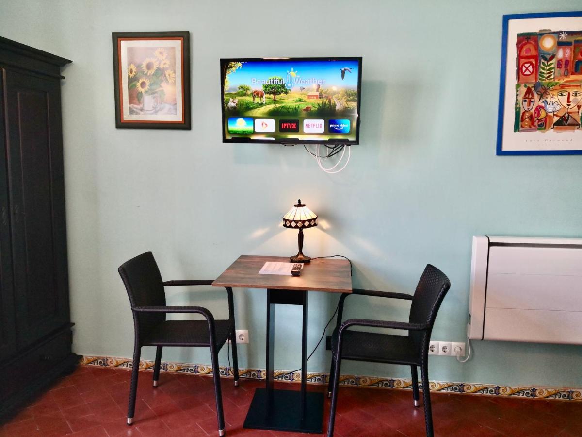 Privat Hotel Liberty 시체스 외부 사진